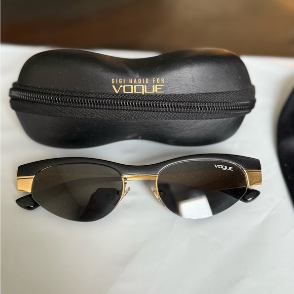 Gigi Hadid for Vogue Gold and Black Cat-Eye Sunglasses main image 6